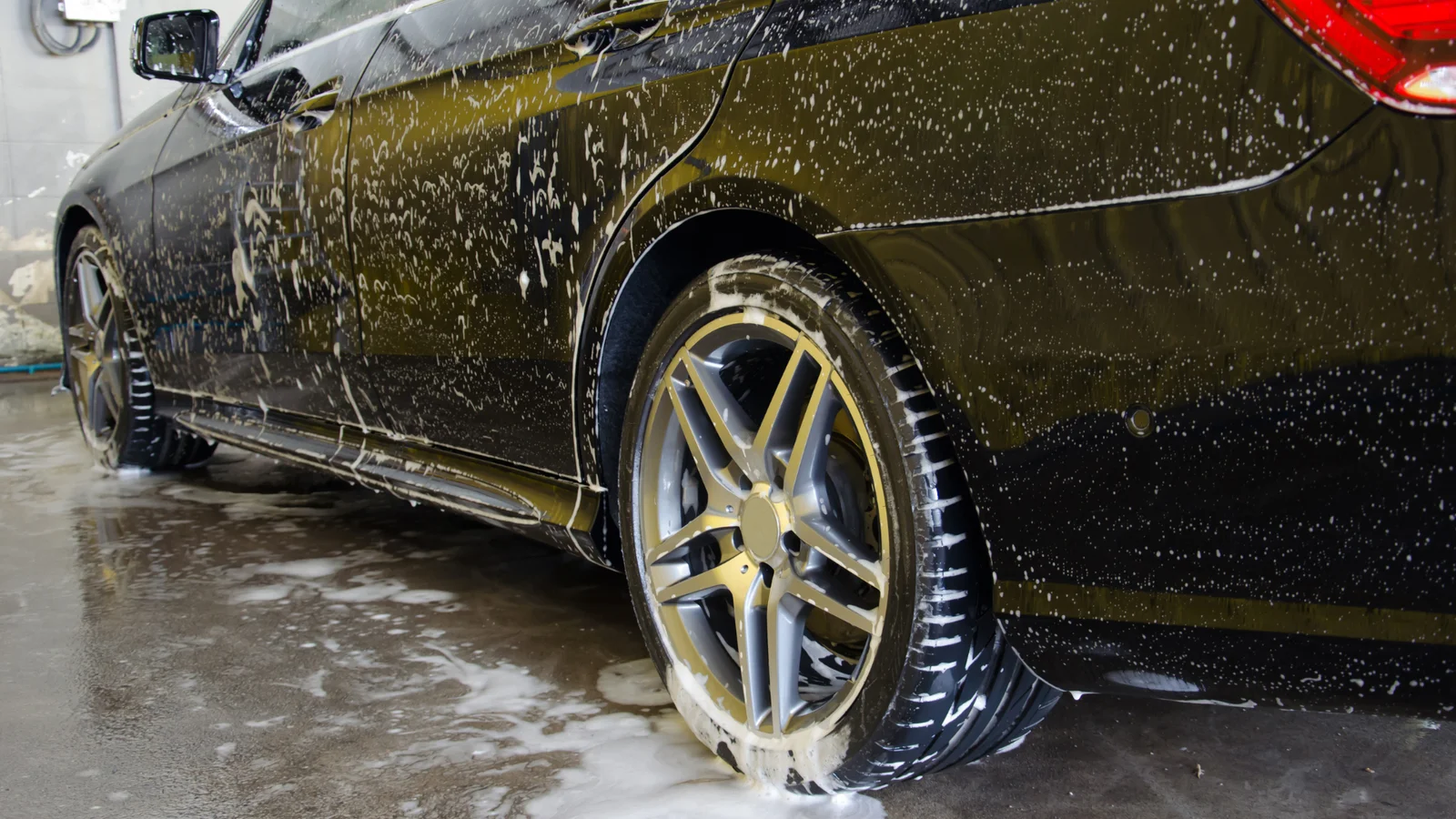 Få 15% rabat på alle behandlinger og hele din værkstedsregning i marts hos Vestjysk Car Care