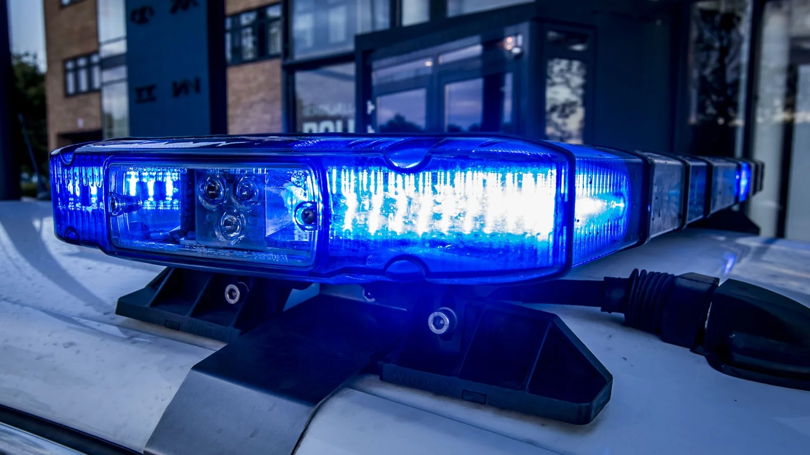 Mistænkt til drabsforsøg udleveret til retsforfølgning i Danmark