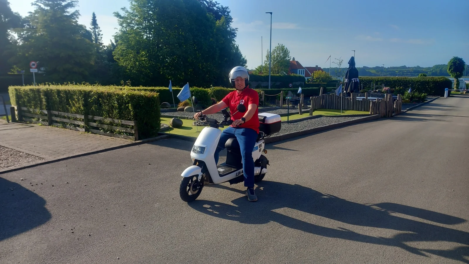 Nu kan du leje en el-scooter hos Hejlsminde Strand Camping