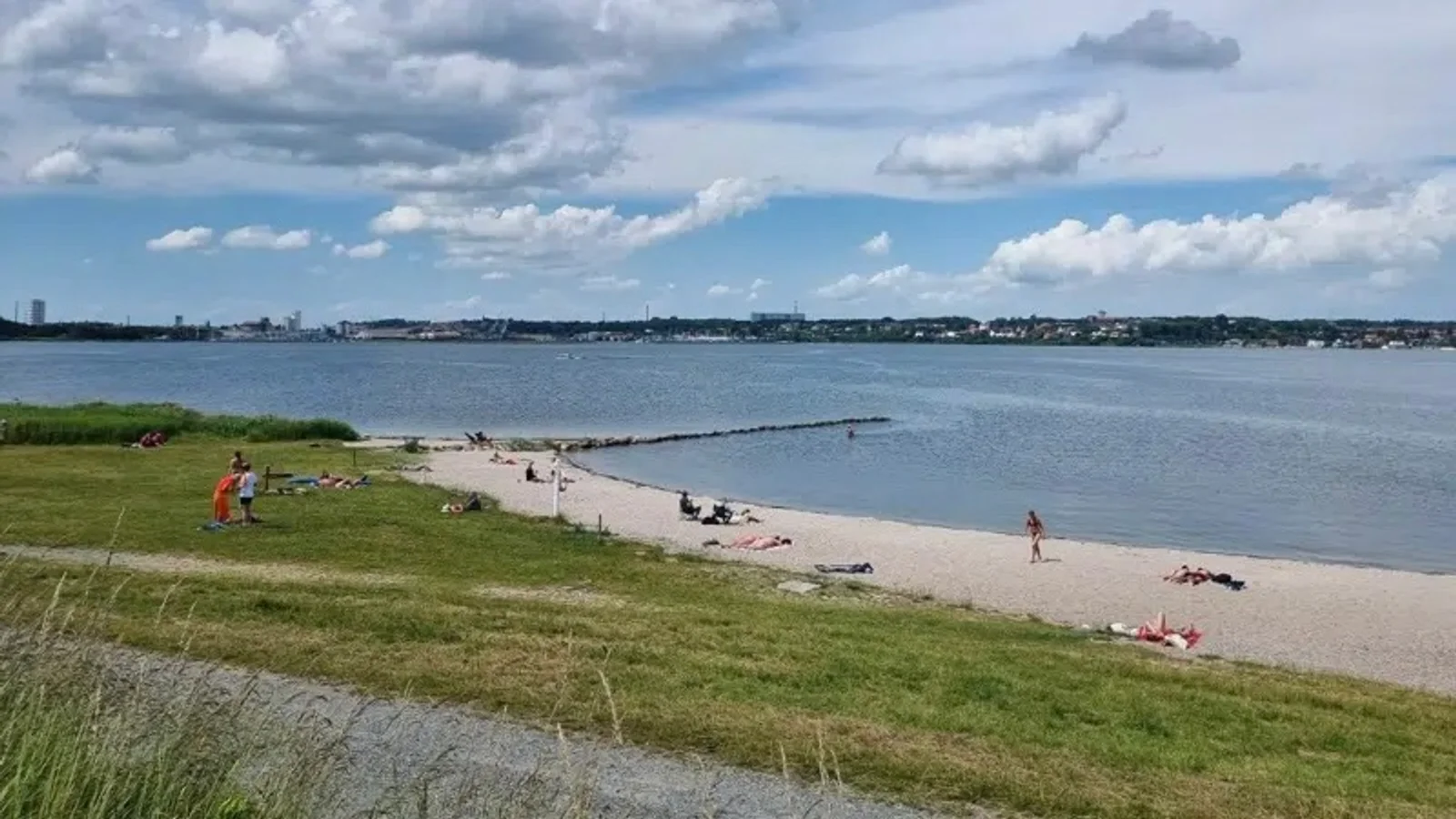 Kolding Kommune fraråder badning ved Rebæk Strand