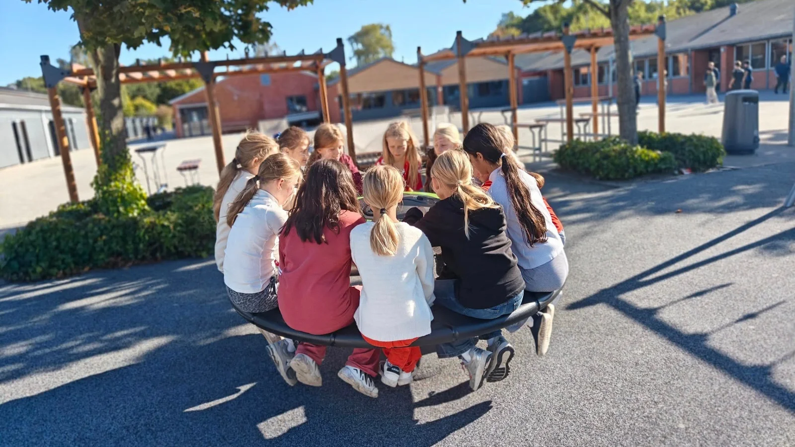 Trivslen blandt elever i kommunens folkeskoler stiger og ligger fortsat over landsgennemsnittet