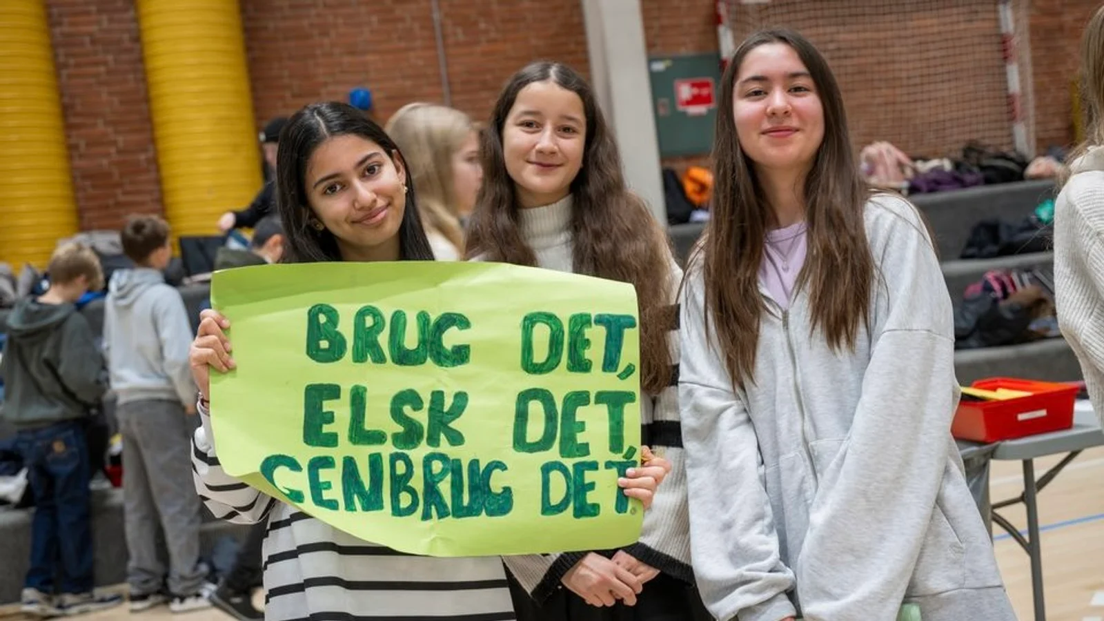 Naturfagsmaraton i Herning Kommune: Elever stopper tøjspild og bygger satellitter til naturfagskonkurrence