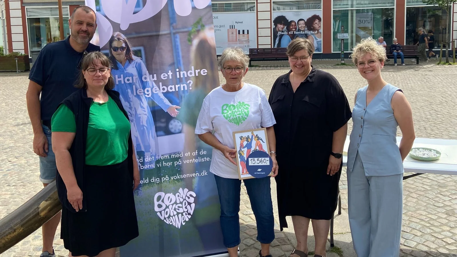 Lokal donation sender Hjørring-børn til Fårup Sommerland