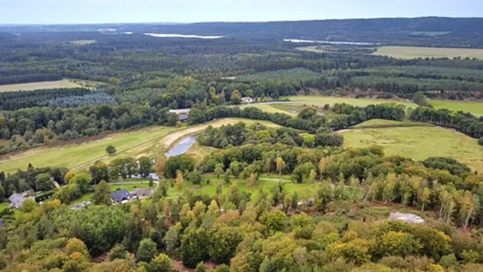 6.000 hektar stort område omkring Gudenåen og Mossø er optaget som pilotnaturpark i Danske Naturparker