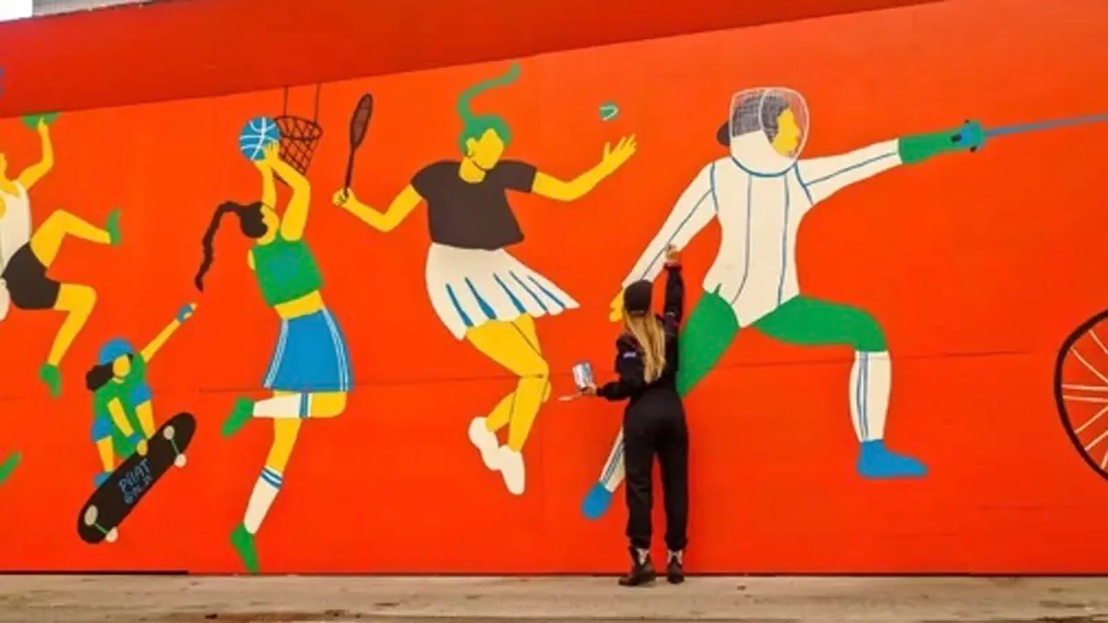 Badmintonfeber i Horsens: Actionpaint, oppustelig badmintonbane og sjov i gaderne