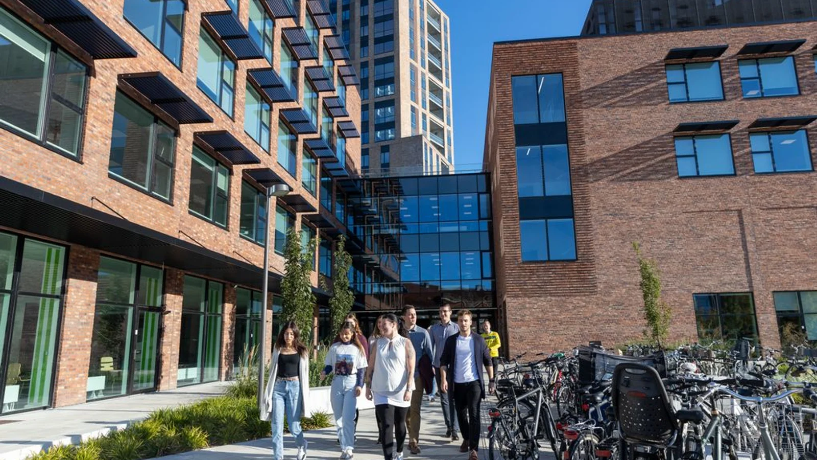 Kvote 2-ansøgninger til VIAs uddannelser på Campus Horsens udstiller igen behovet for flere engelsksprogede studiepladser