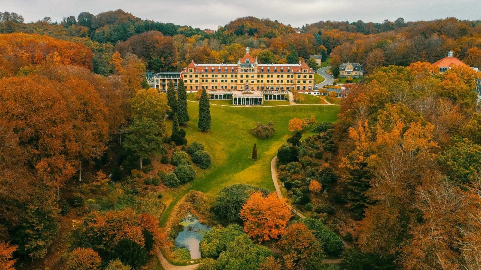 Hotel Vejlefjord investerer massivt i talentudvikling i en presset branche