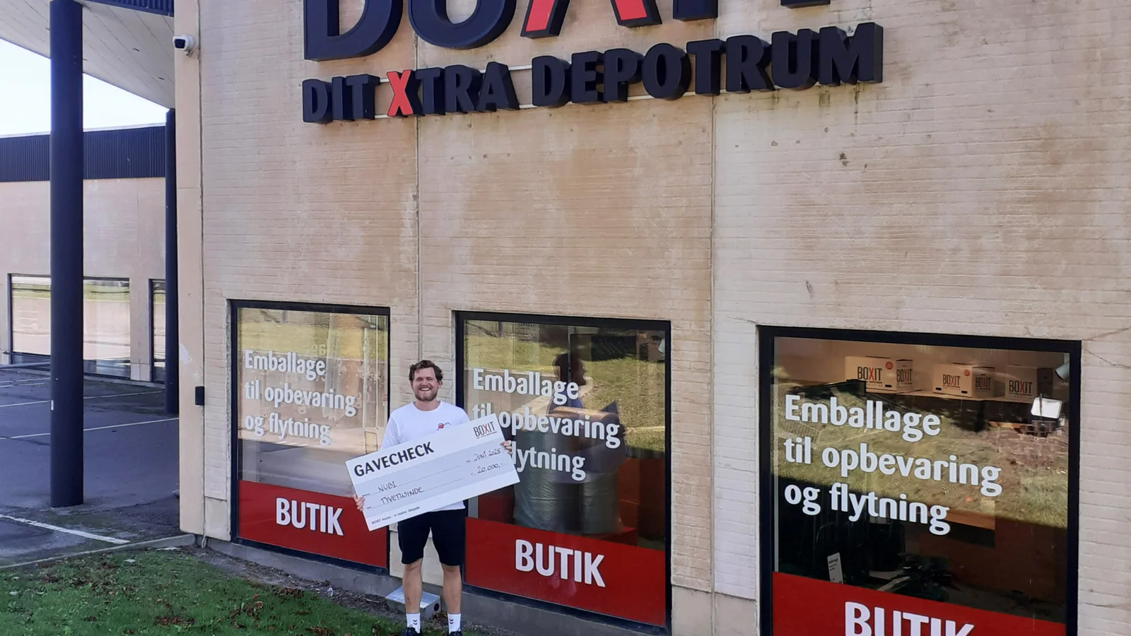 Fodboldklubben NUBI vinder sponsorat på 20.000 kroner