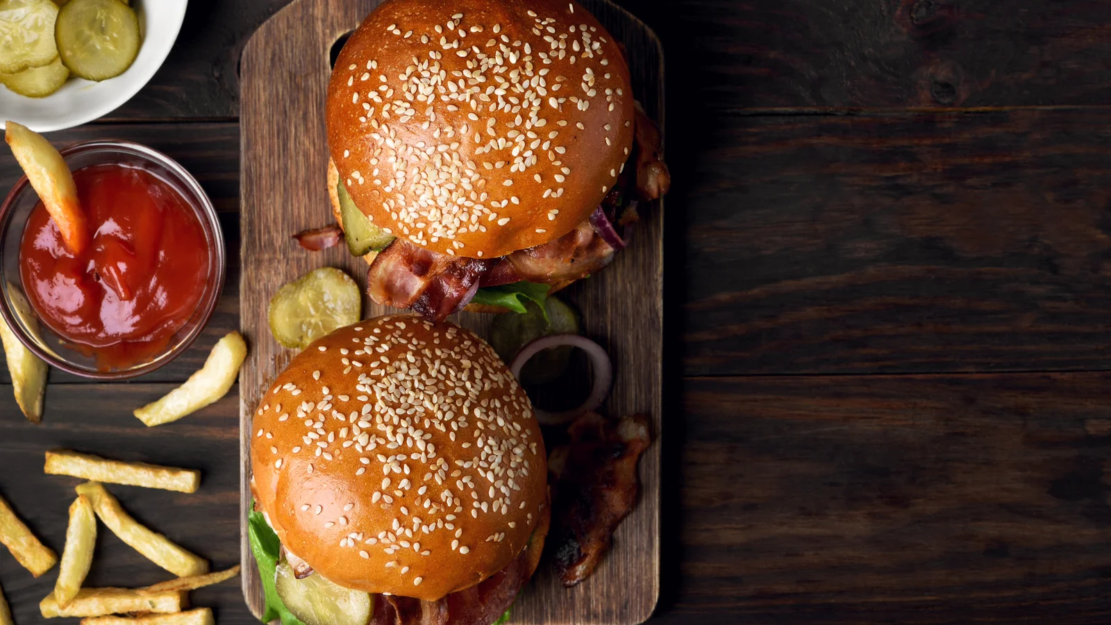 MUMS i Aalborg kåret som “Danmarks Bedste Burger 2025”