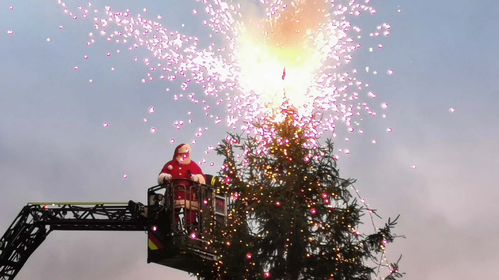 Julemanden tænder juletræet på Gabels Torv den 16. november!