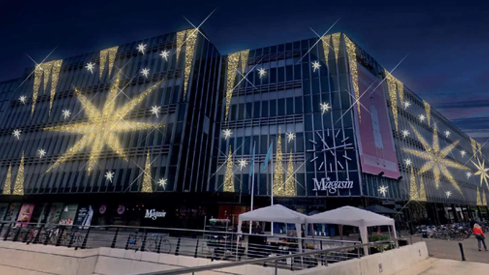 Magasin i Aarhus tænder ny julebelysning og støtter Røde Kors