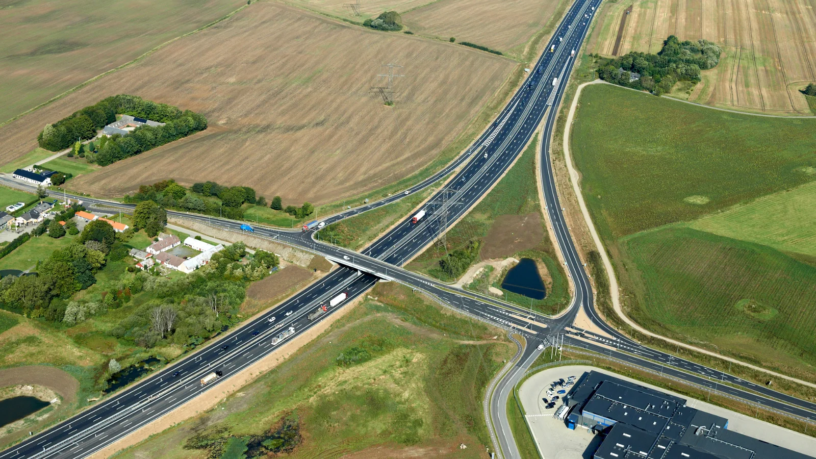Første halvdel af motorvejsudbygningen ved Aarhus åbner et år før planlagt
