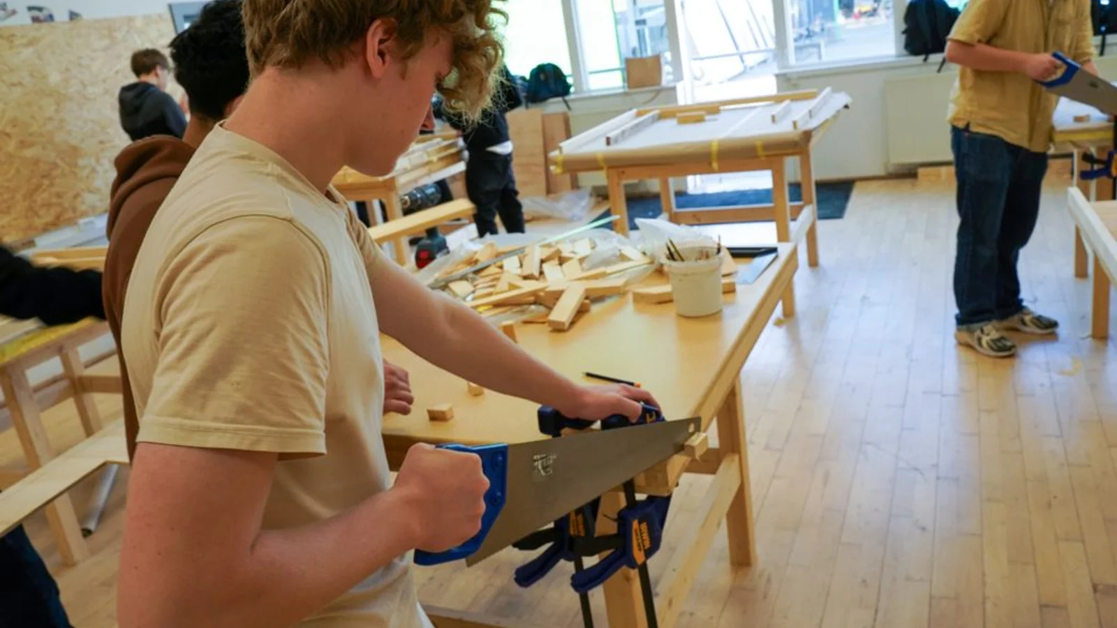 14 elever fra Ballerup Kommune skifter skolebøger ud med værkstedsundervisning på NEXT