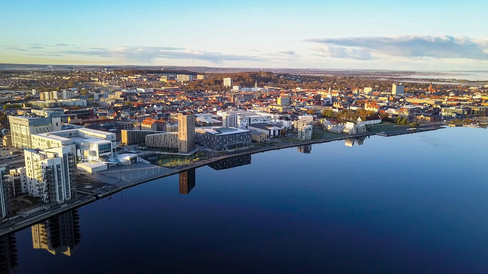 Aalborg Kommune vil hjælpe mange flere unge i praktik