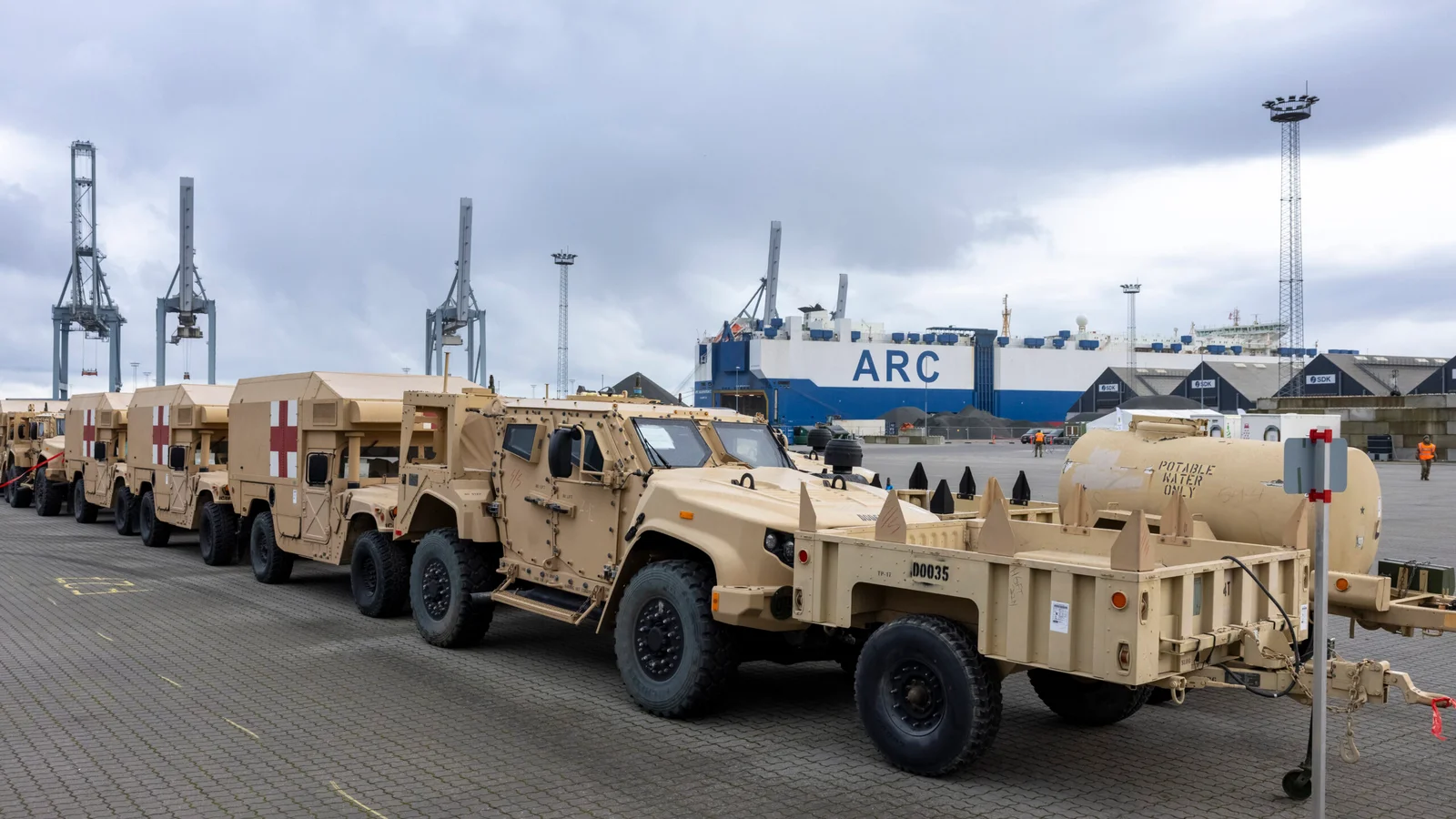 Aarhus Havn modtager to militærskibe som led i logistikopgave