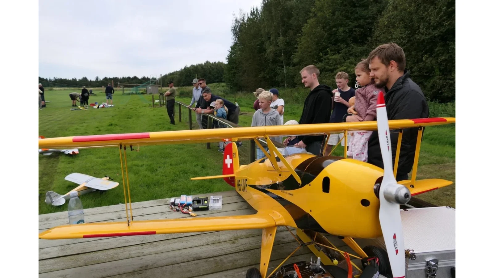 Aarhus Model Flyve Club (AMC) inviterer til “Fly-In” og åbner døren for nye piloter Risskov