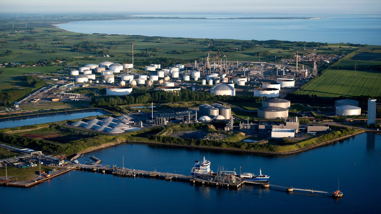 Ahlsell indgår strategisk samarbejde med Kalundborg Refinery
