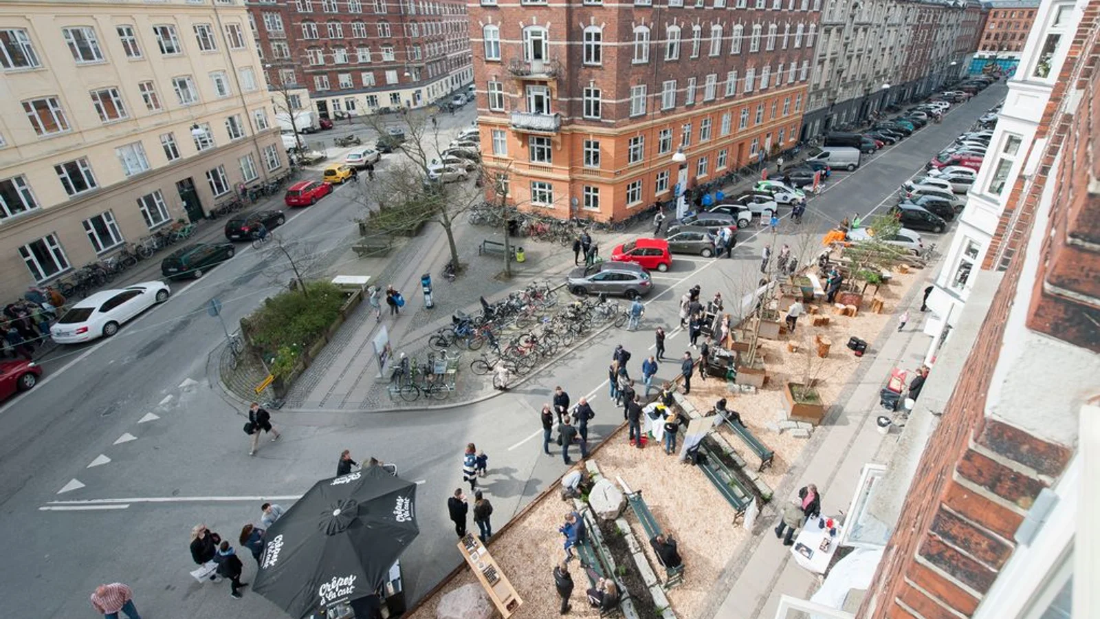 Bredt flertal på Københavns Rådhus indgår aftale om fremtidens byliv, parkering og sikre skoleveje