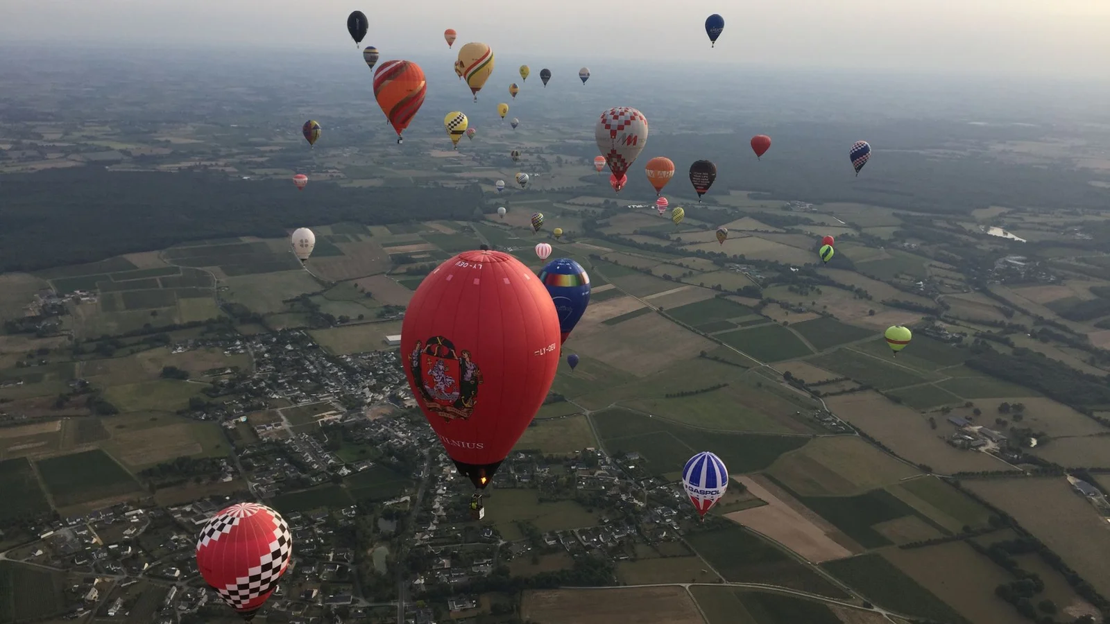 Kig op: Internationale luftballoner over Ringsted i august