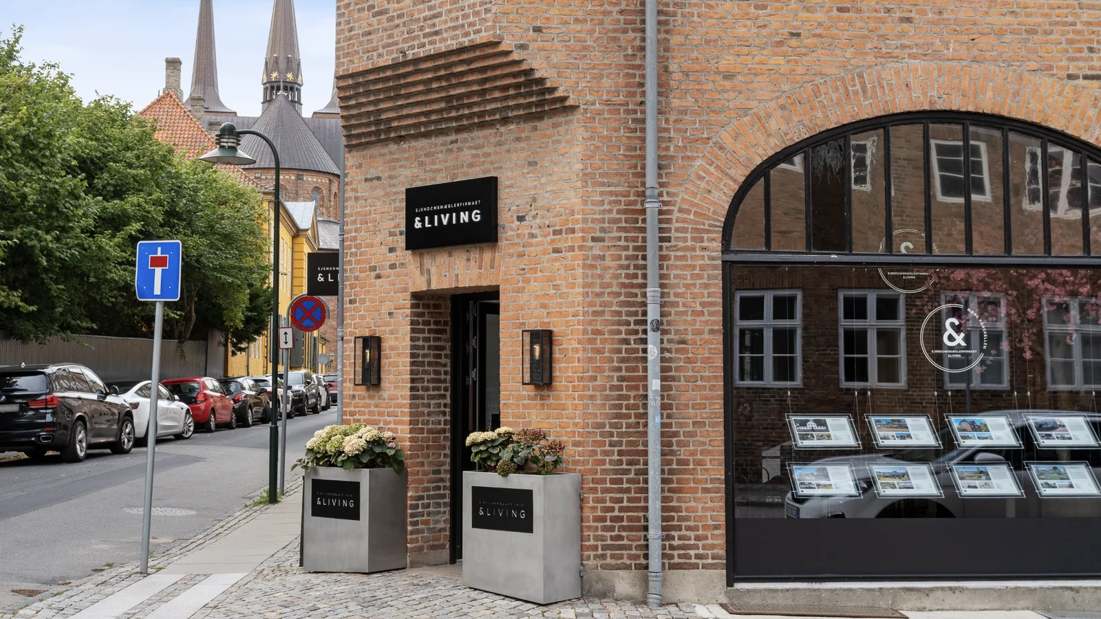 Ny indehaver af ejendomsmæglerforretningen &Living Roskilde