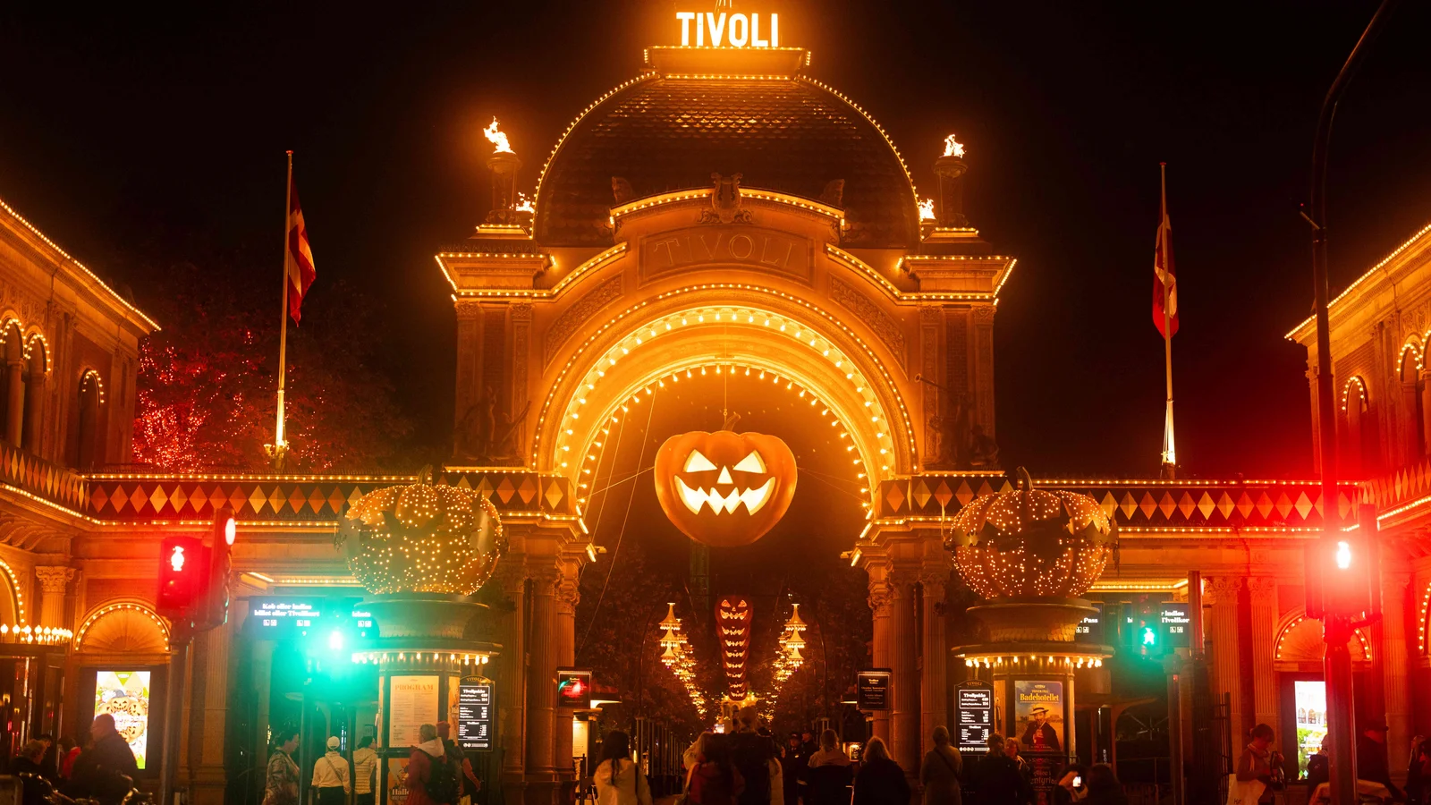 Tivoli opjusterer resultatforventningerne efter vellykket sommer- og Halloween-sæson