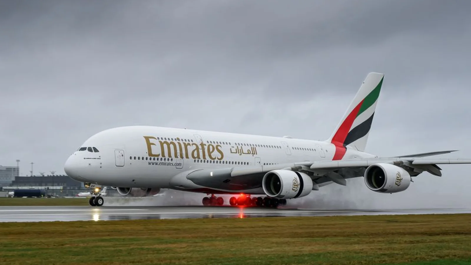Emirates’ ikoniske A380’er er tilbage i København