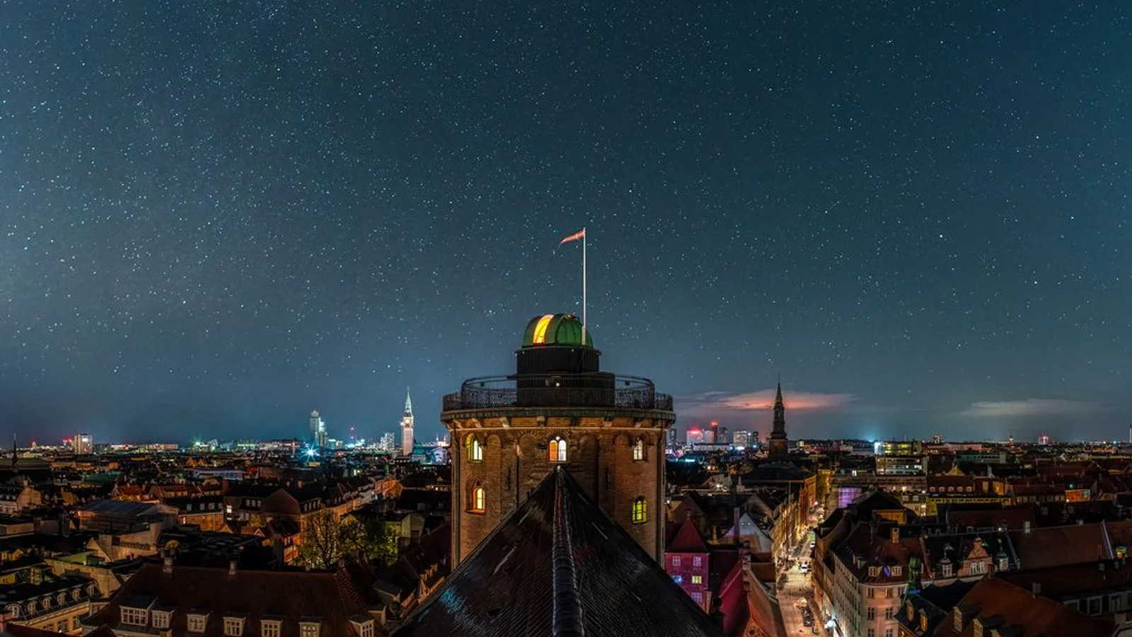 KOSMOS: Rundetaarn inviterer til astrofestival i historiske rammer