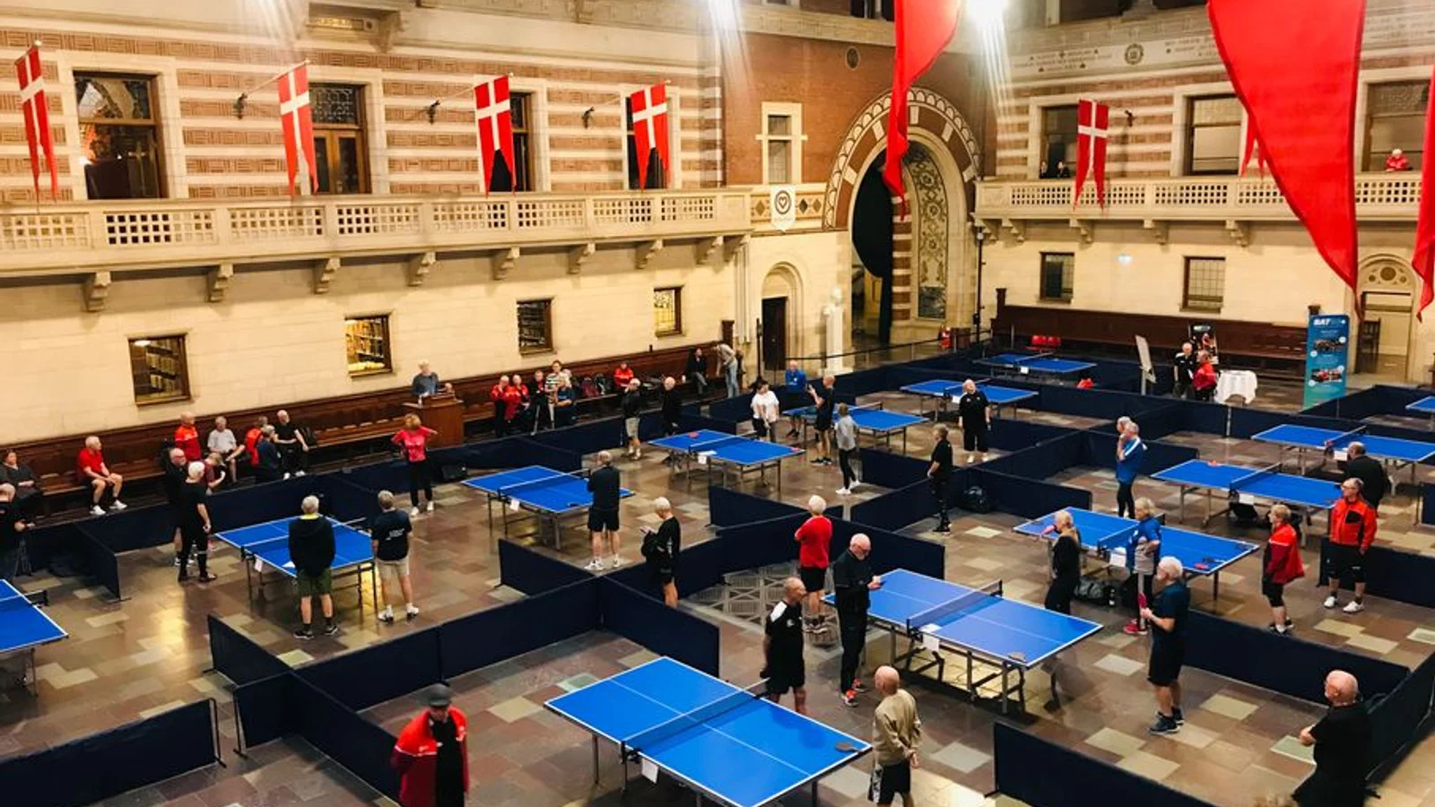 Københavns Rådhus forvandlet til bordtennishal