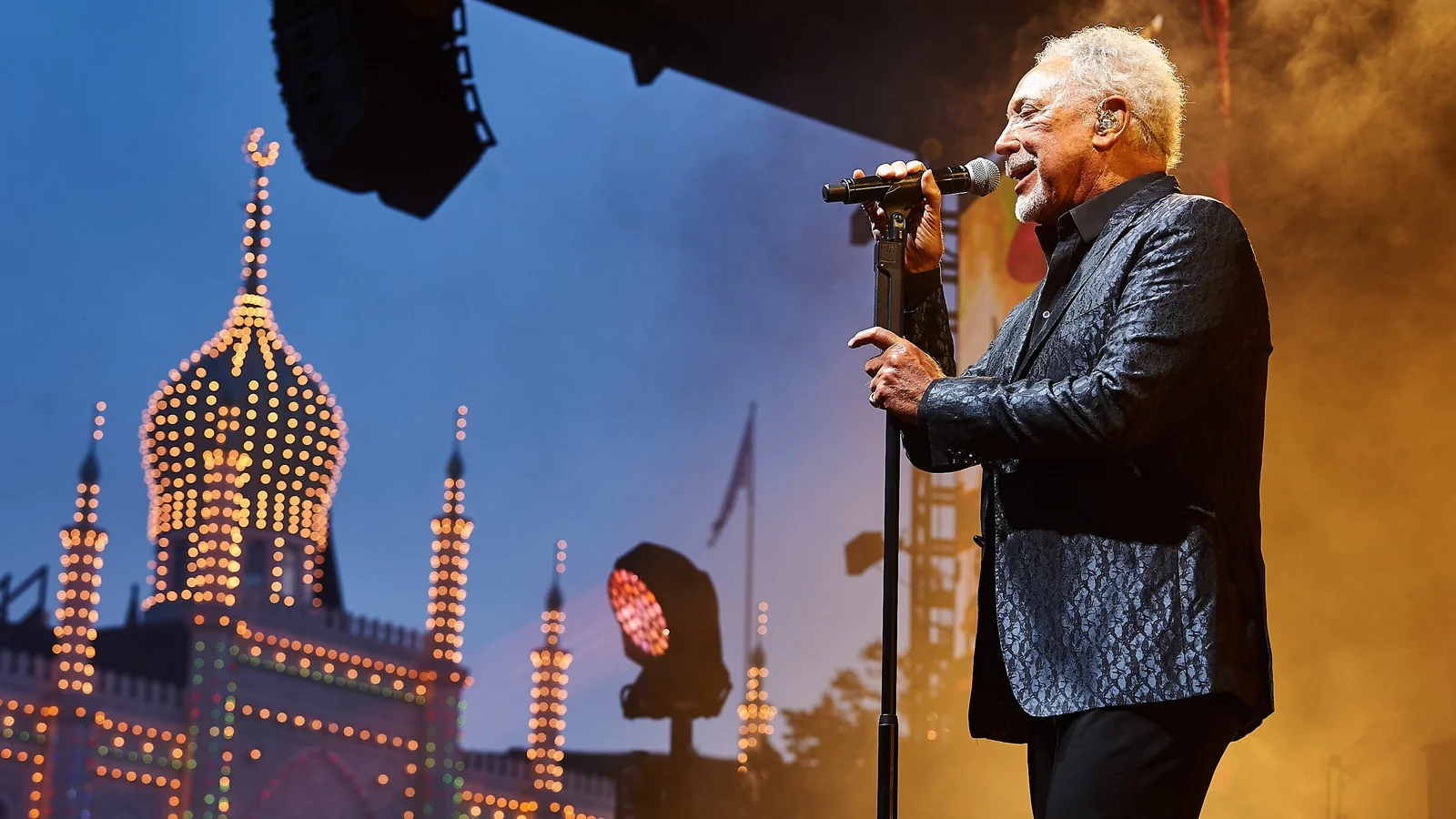 Tom Jones: ”Jeg kommer tilbage til Danmark på grund af mine varme danske fans!”