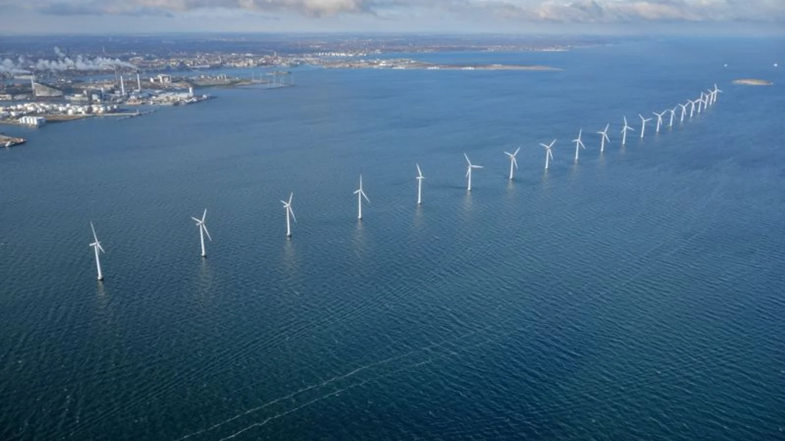 Ny tilladelse: Økonomi afgør fremtiden for Middelgrundens ikoniske vindmøller ud for København