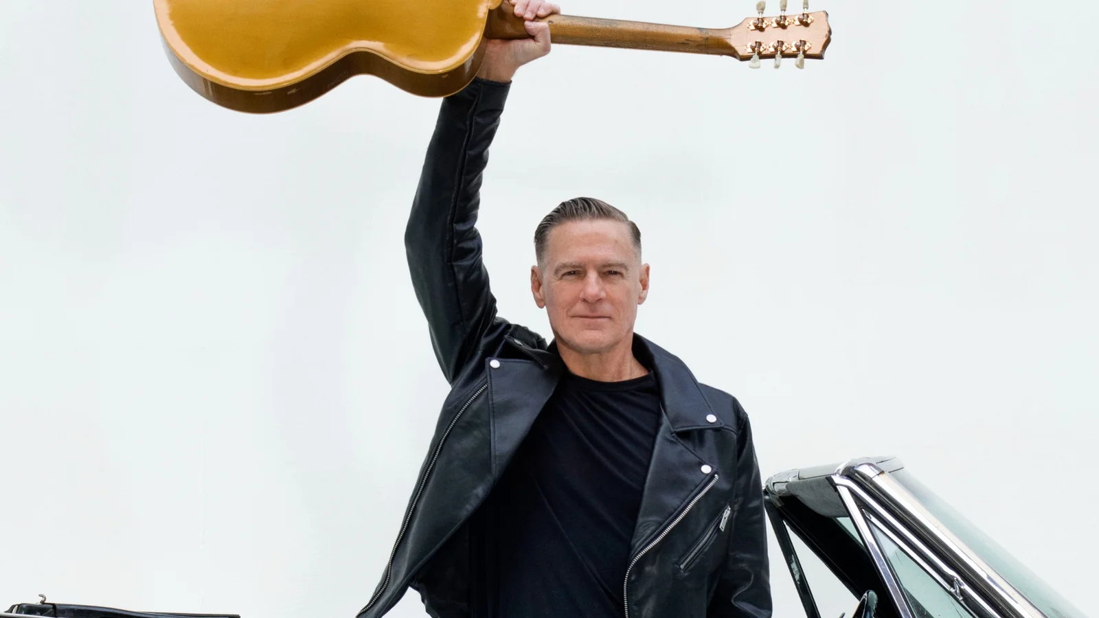 Bryan Adams spiller dobbeltkoncert i Tivoli i 2025