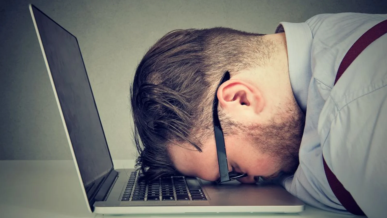Vi spilder op mod 20 procent af vores tid på computerproblemer