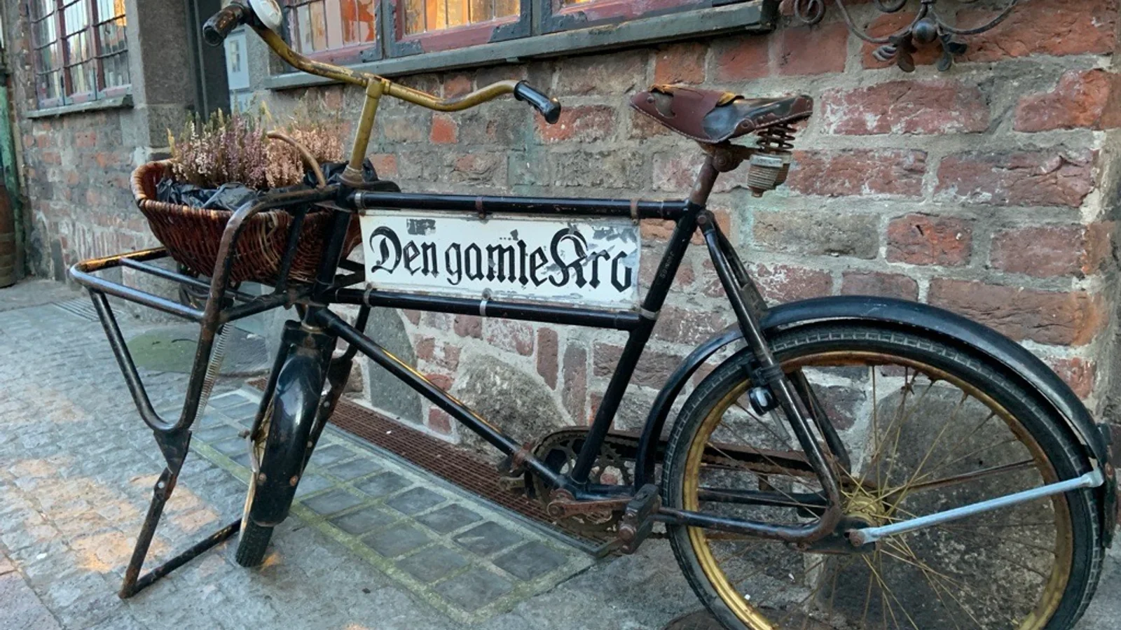 Den Gamle Kro søger Kok eller Cater og køkkenhjælp