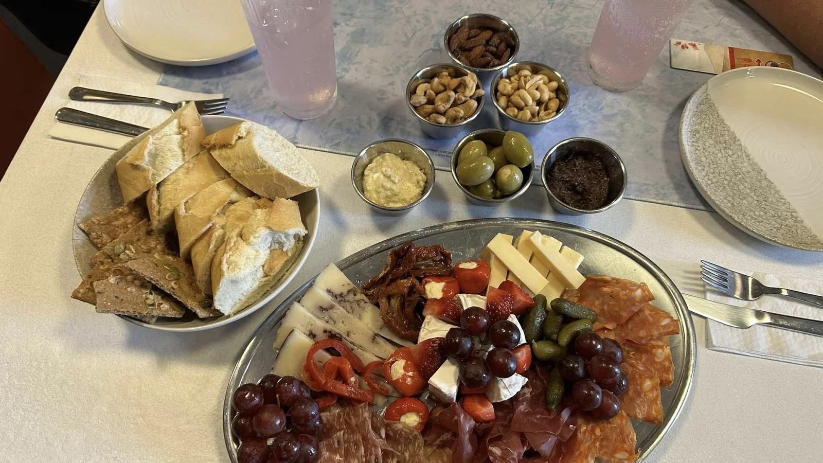 Datenight med spil og tapas hos KudosGames Café