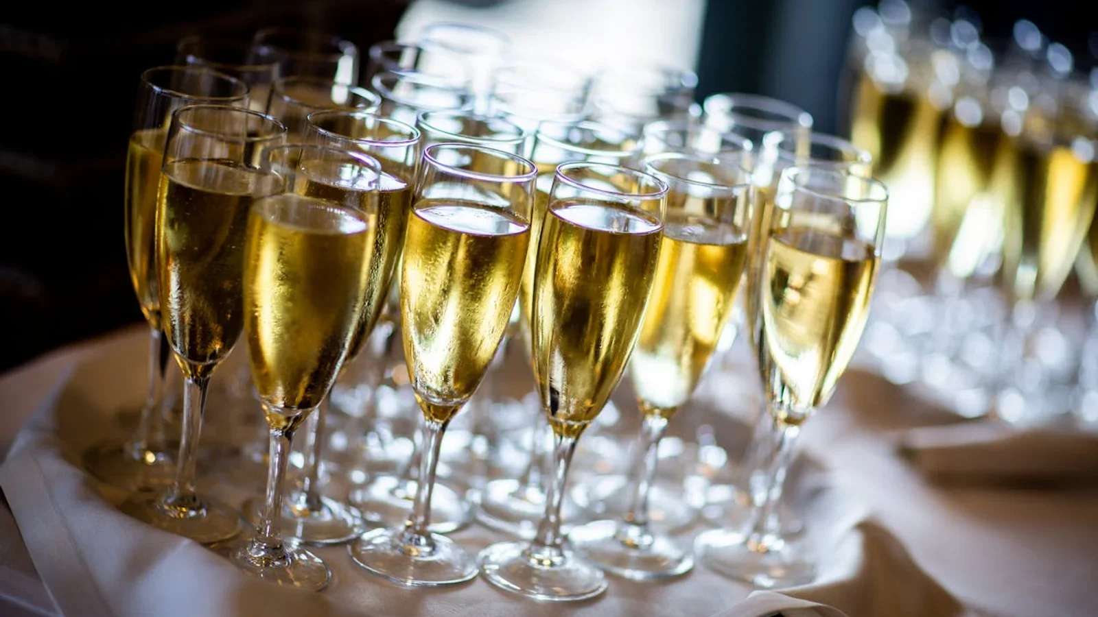 Champagne Dinner på HUSET Middelfart