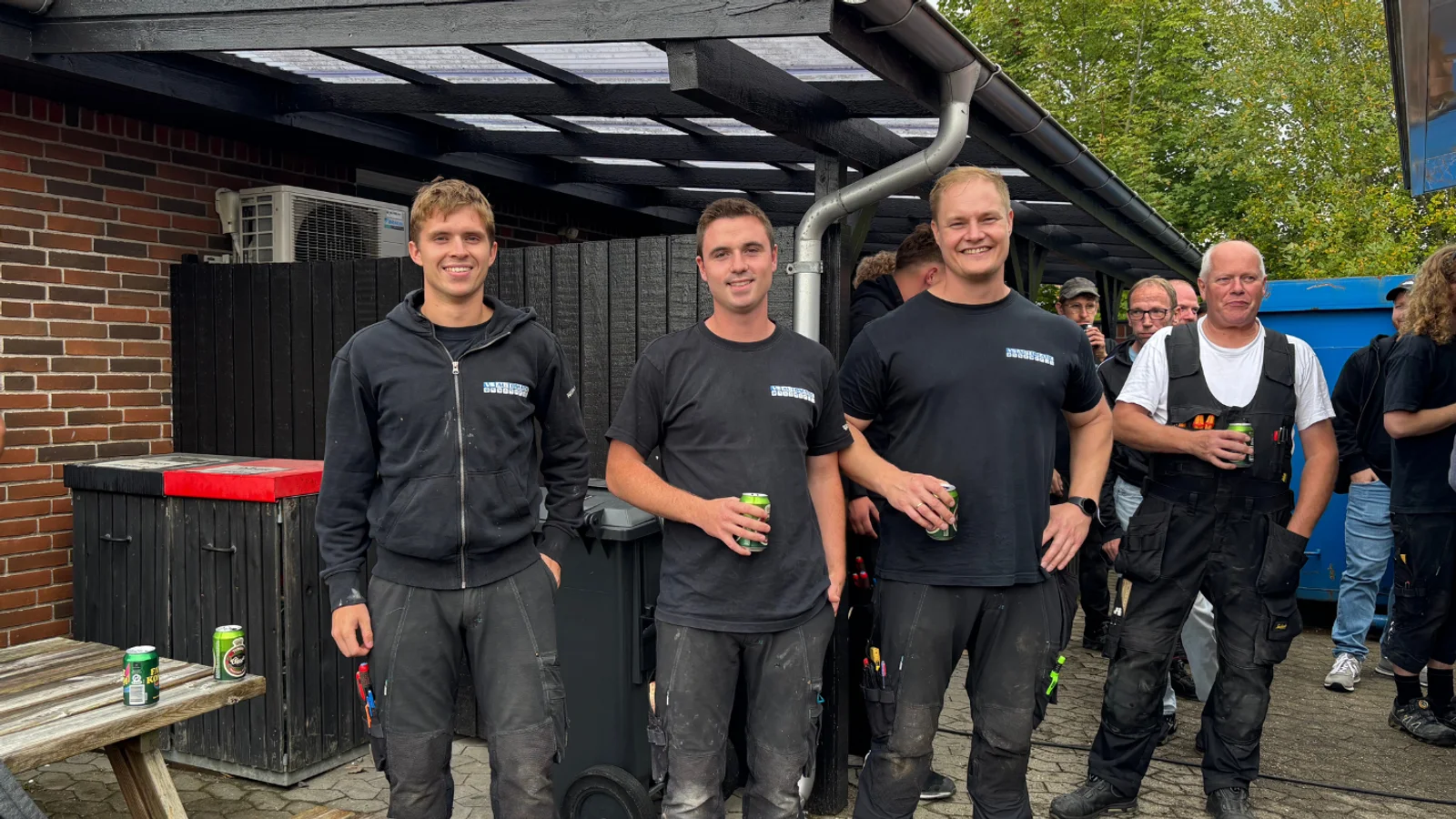 Elektrikerlærlinge modtager TEKNIQs hædersmedalje