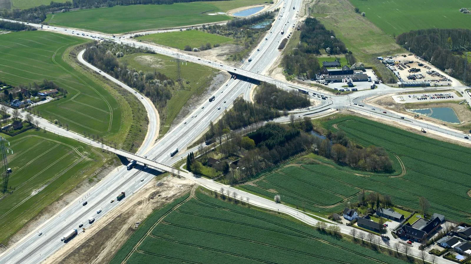 Nu skal den sidste asfalt lægges på E45 fra Aarhus V til Tilst