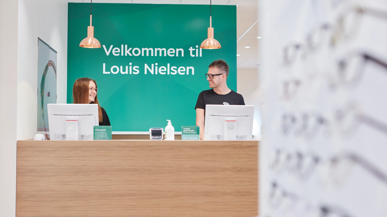 Hylder medarbejderne med stor fest:  Louis Nielsens butikker holder lukket i weekenden