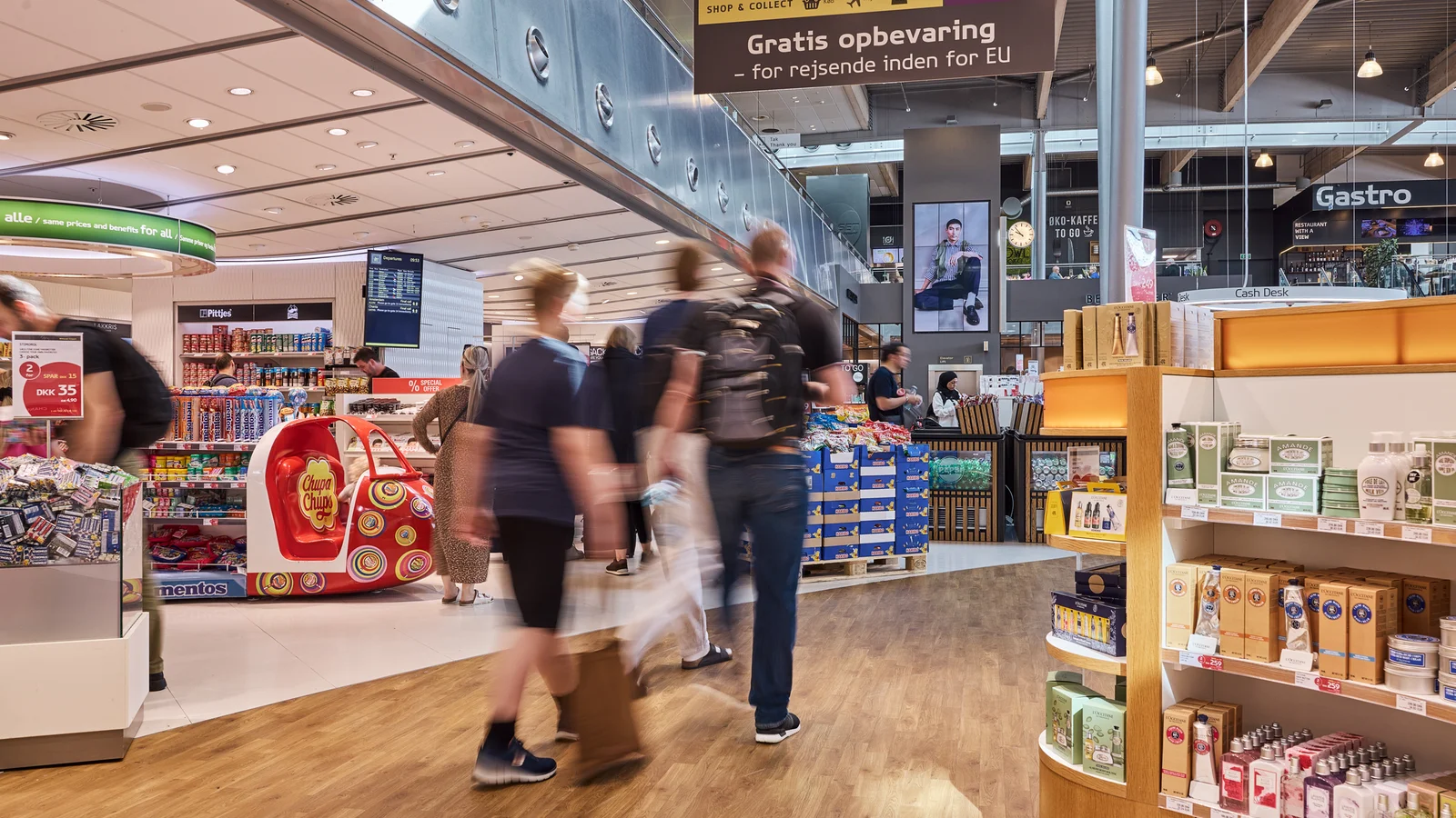 Rejsende bruger flere penge i Billund Lufthavn – og tilvælger de nemme løsninger