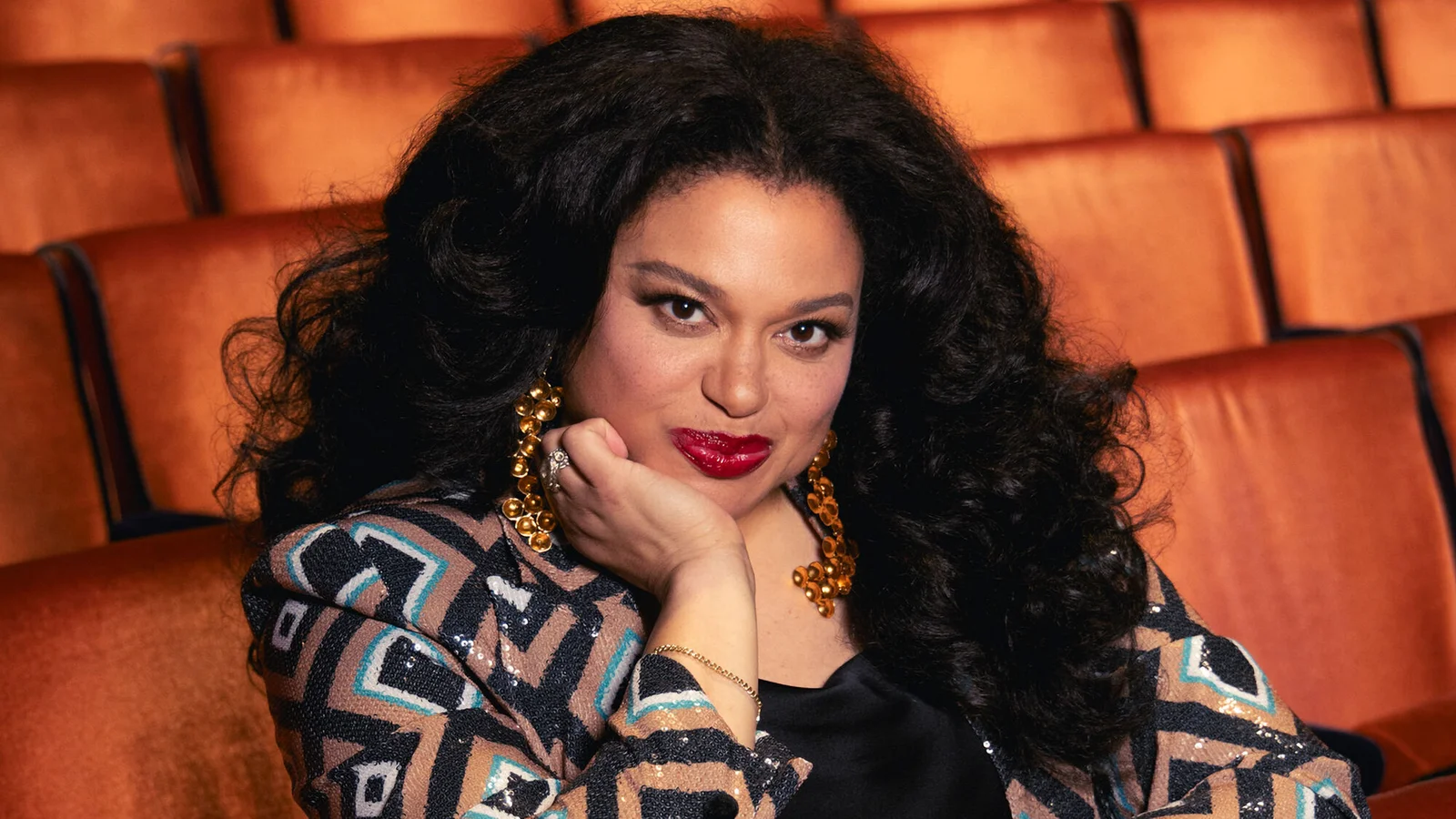 Michelle Buteau indtager Bremen Teater
