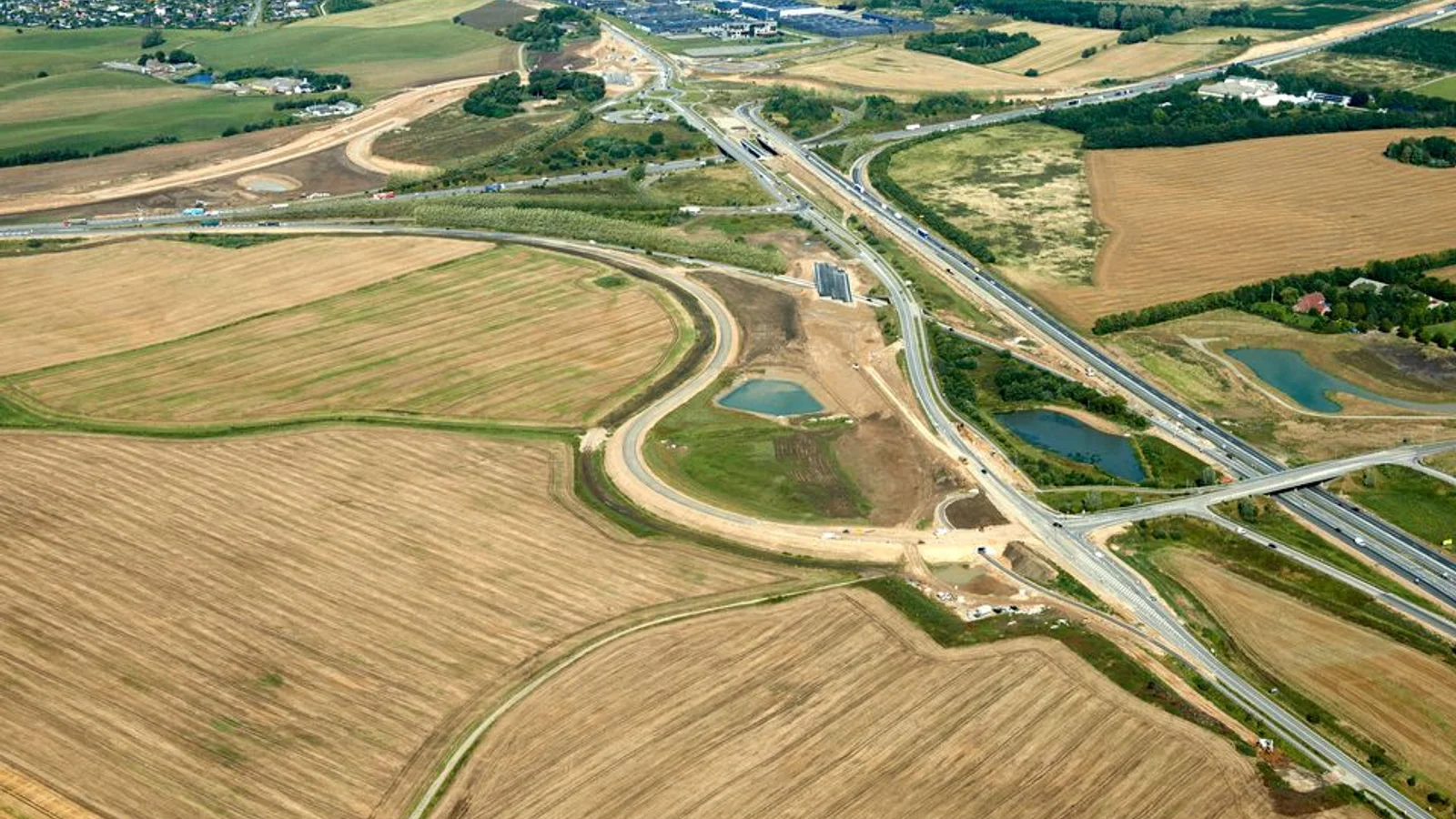 Vejdirektoratet lægger asfalt på Djurslandsmotorvejen ved Aarhus N