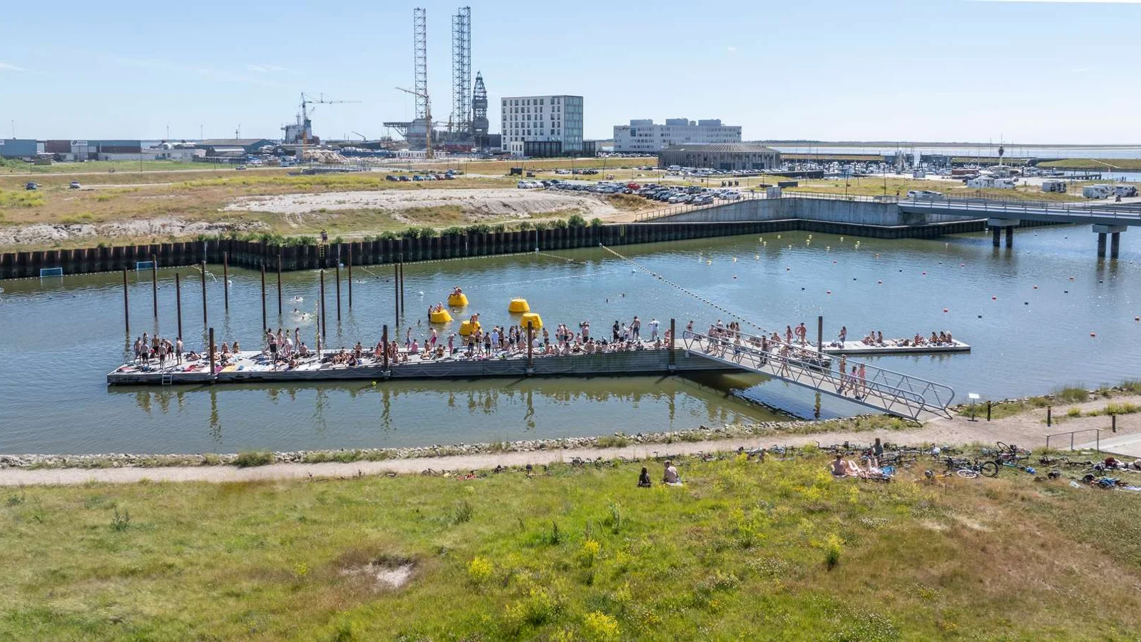 Nu kan badelystne tjekke badevandet, før de hopper i bølgerne