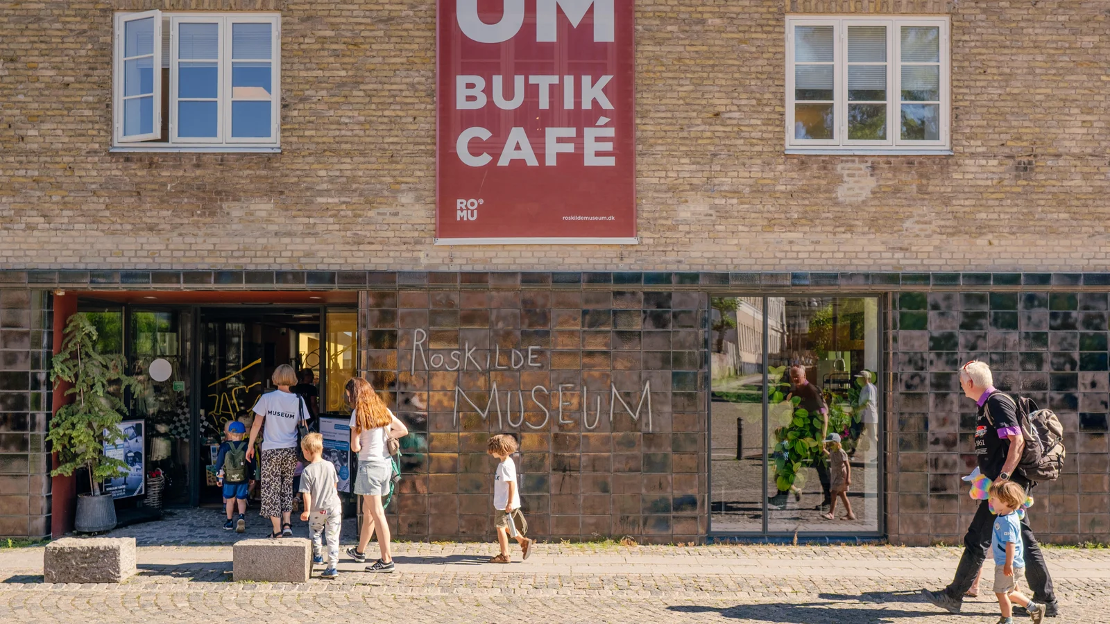 Få meget mere sommer for pengene med ROMUs brandvarme sommertilbud