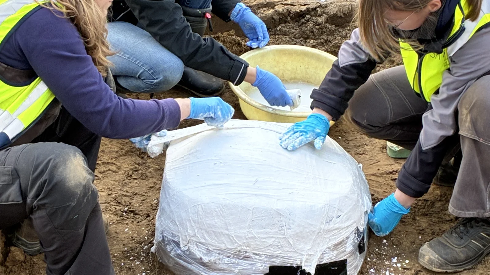 Sjældent fund: 1.500 år gamle romerske bronzekar fundet i Slesvig