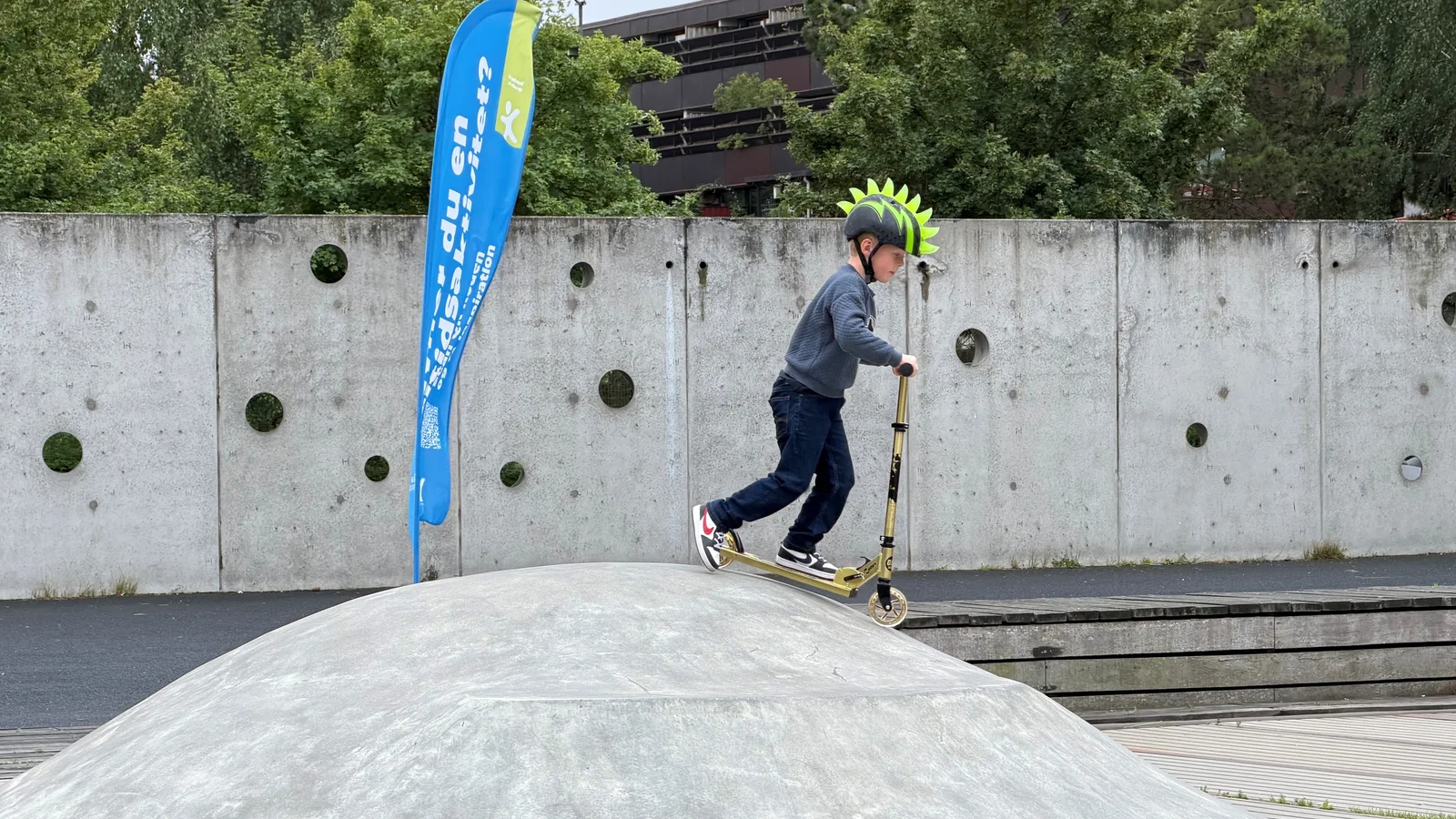 Sommertilbud til børn – drop ind til skating, plantetryk og musik