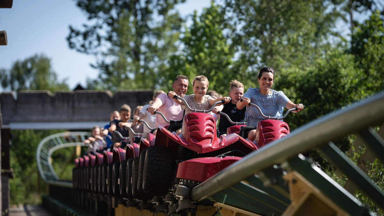 Kom nemt afsted på sommerudflugt til Djurs Sommerland