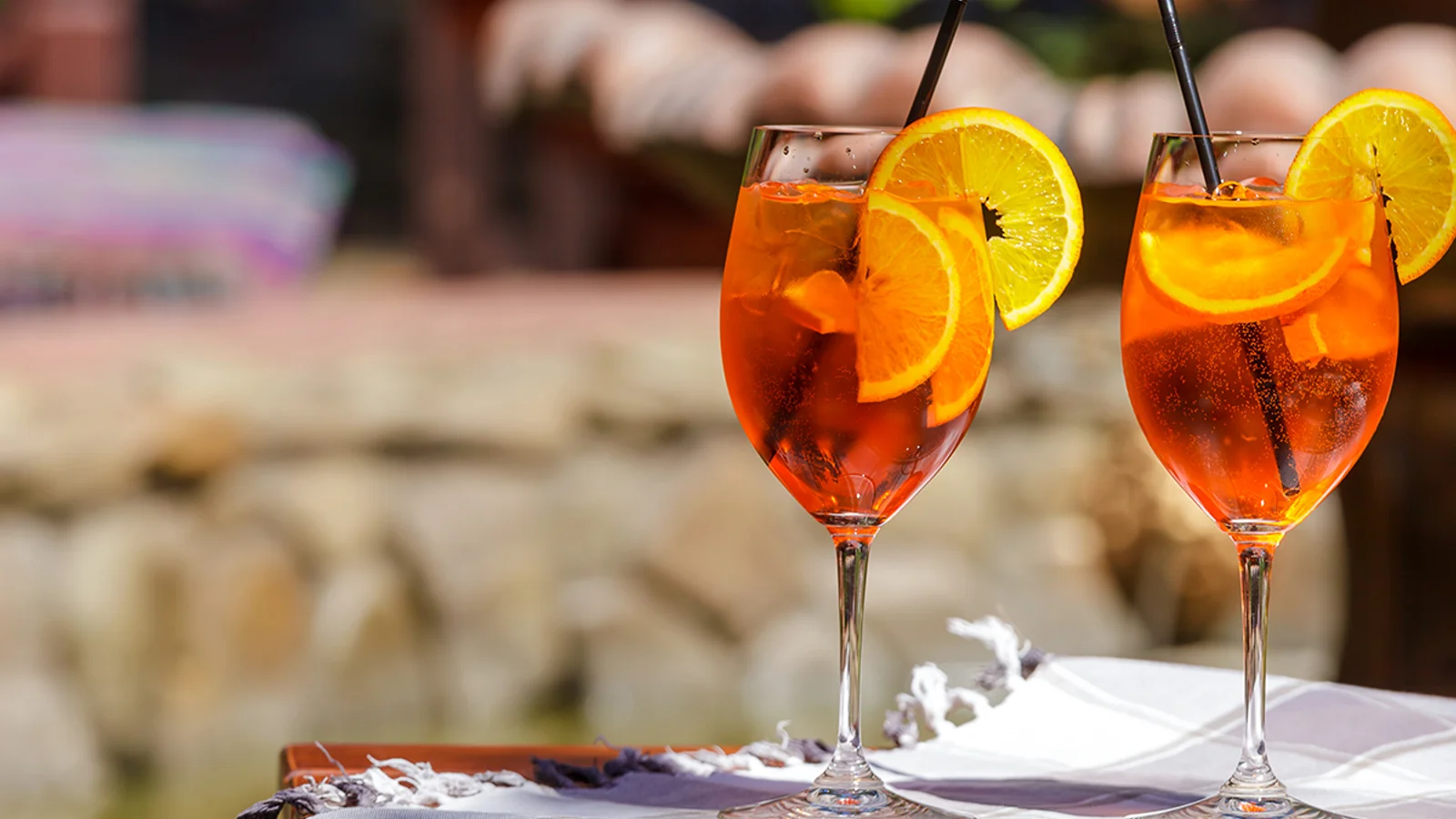 Nye salgstal afslører danskernes sommerfavoritter: Flødeis, grillpølser, friske jordbær og Aperol Spritz hitter
