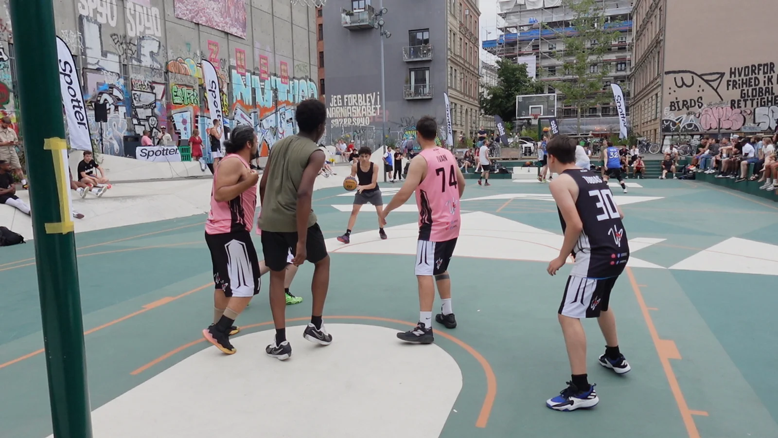 Basket, breakdance eller boksning: Lørdag kan københavnske børn afprøve over 25 forskellige idrætsgrene
