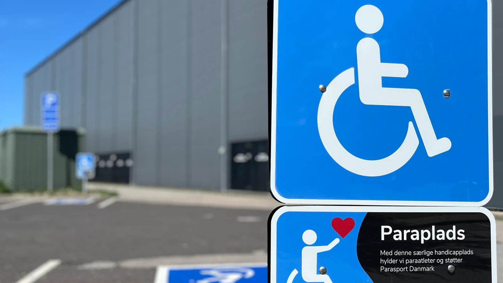 Paraplads går sammen med OpenStreetMap Danmark om at kortlægge landets handicapparkeringspladser