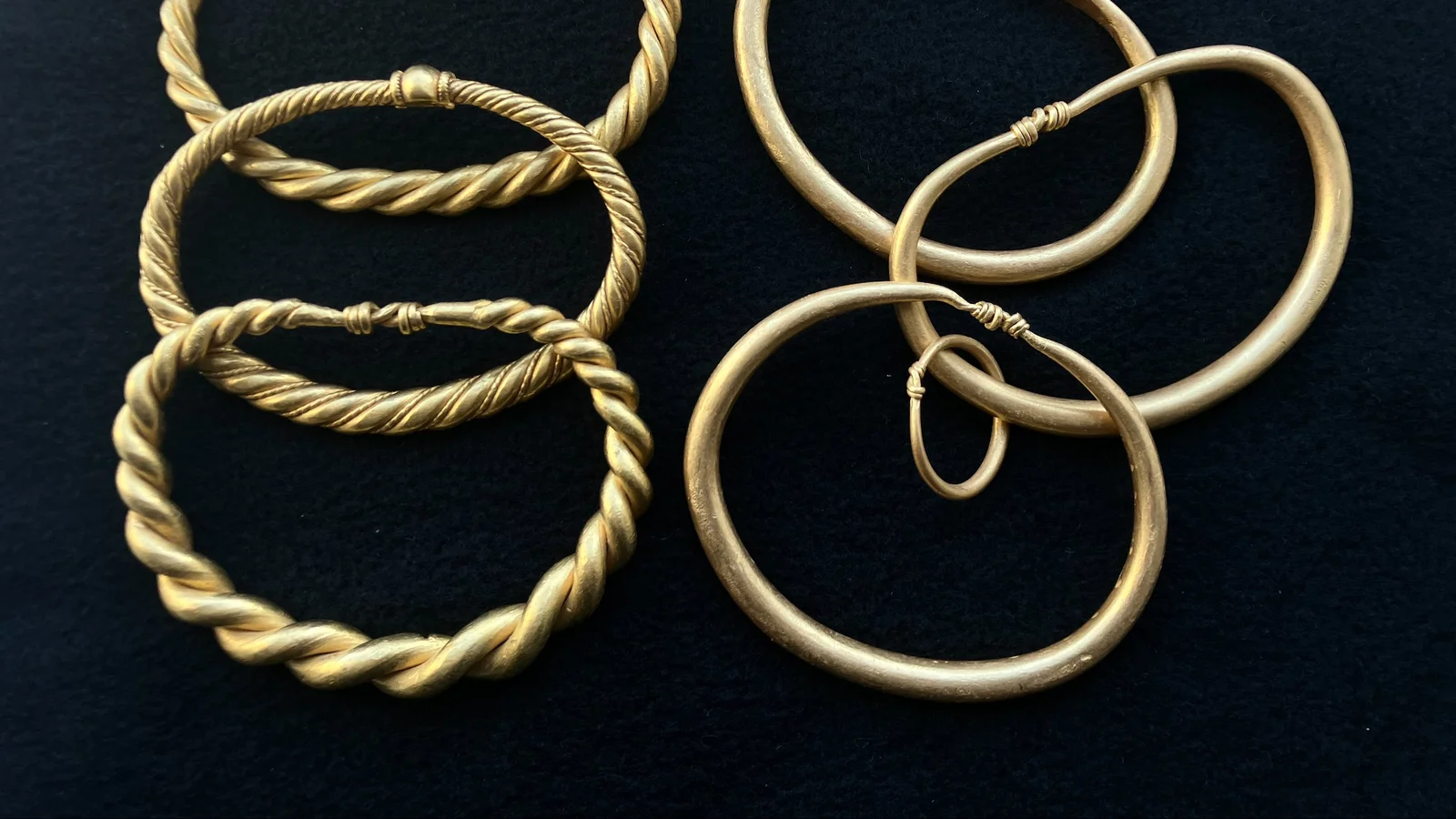 Sensationel vikingeguldskat udstilles
